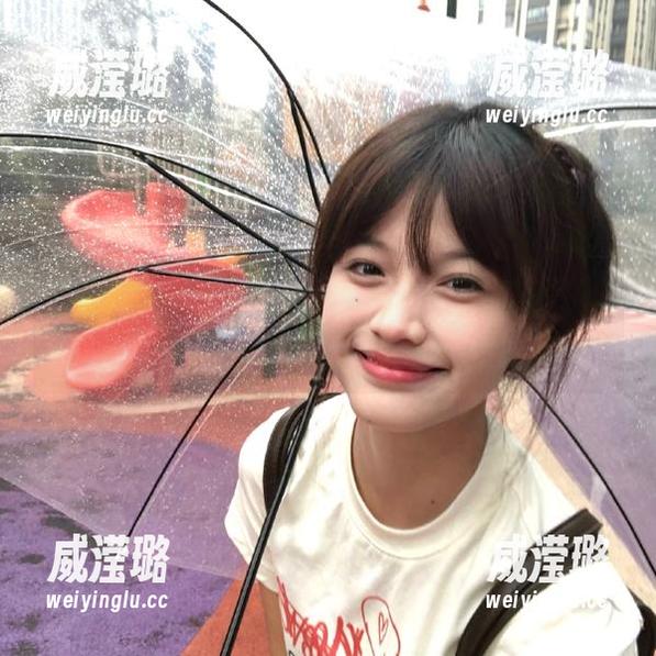 翻开www.17首页，仿佛进入了一个奇幻的世界，有点小迷离～