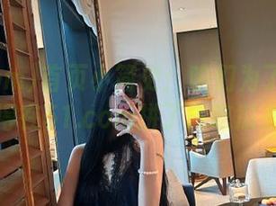 首页小简史：咱们为了点击率，也得在51.com拼了命吃瓜是吧？