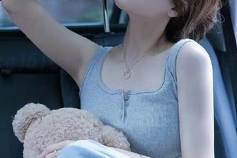 51cg官网，抱着西瓜看八卦，有点小期待呢。