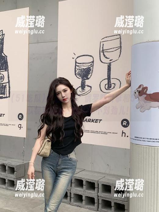 什么情况？俄罗斯引擎和51吃瓜视频碰面，画风都不对劲儿！