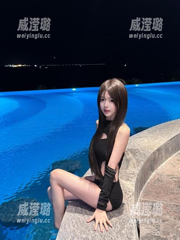 点开91吃瓜的导航，仿佛打开了新世界的大门，哦不，是八卦的超市！