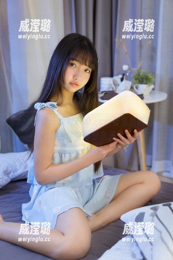 点开zztt740.ccm看免费黑料，心情瞬间变得复杂无比！