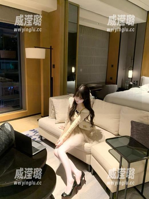 zztt 在zztt03.ccm网站上摸到黑料,心里是发烫还是在发抖?!