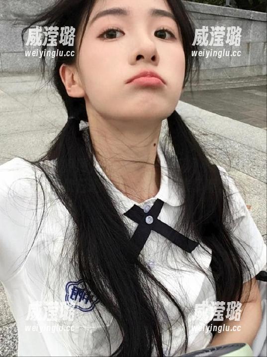 今天在五一吃瓜网小小观看，风吹日晒，心情荡漾起来了呢。