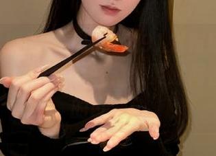 今日吃瓜91发布玩偶有多惊艳？我深吸一口气，需要时间消化这样的设计…