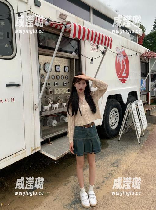 吃瓜网苹果版：在海角等风，结果风没来，瓜却来了！