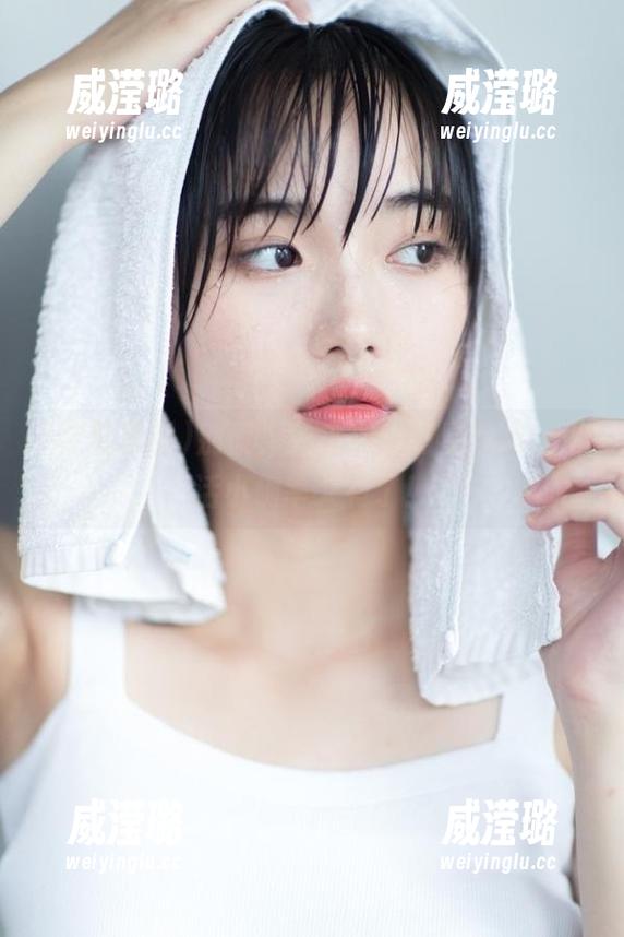 别慌，先来观看明星黑料，生活小确幸又有了！