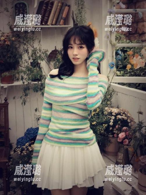 随便点开“网曝黑料”苹果版，竟发现了一条情感纠葛，简直比连续剧还离奇。