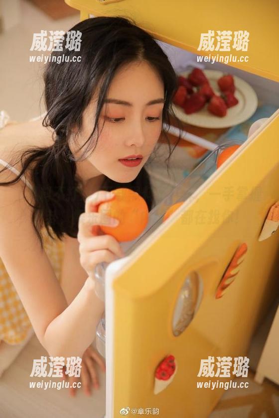 下载黑料不打烊，一手掌握八卦，娱乐圈的“内线”都在找你！