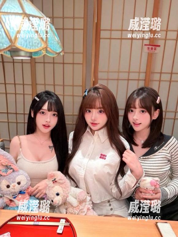 “黑料不打烊”正能量发布，明明是光，偏偏有种黑暗的细腻感。