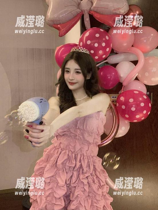 在线黑料社，吃瓜的同时顺便翻翻旧账，啧啧，我觉得我看见了什么