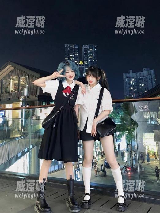 突然想起那个不靠谱的黑料社区网址，登录进去我还以为自己穿越了呢…