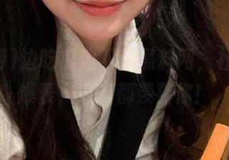 边吃瓜边下载黑料网，社交技能爆表，瓜友都羡慕你！