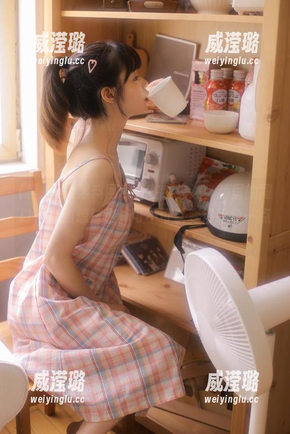 黑料网今日在线综述，舔屏的同时，你的想法也许可不可以变得好色一点？